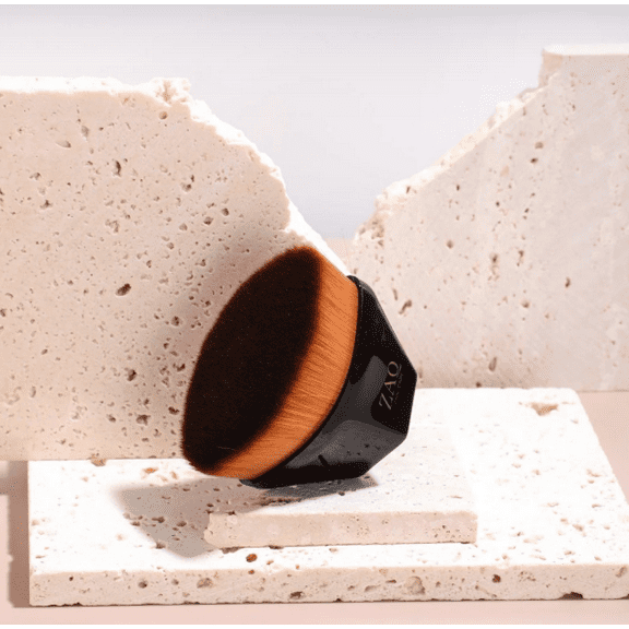 Zaq Hexagon Blending Liquid Foundation Kabuki Brush