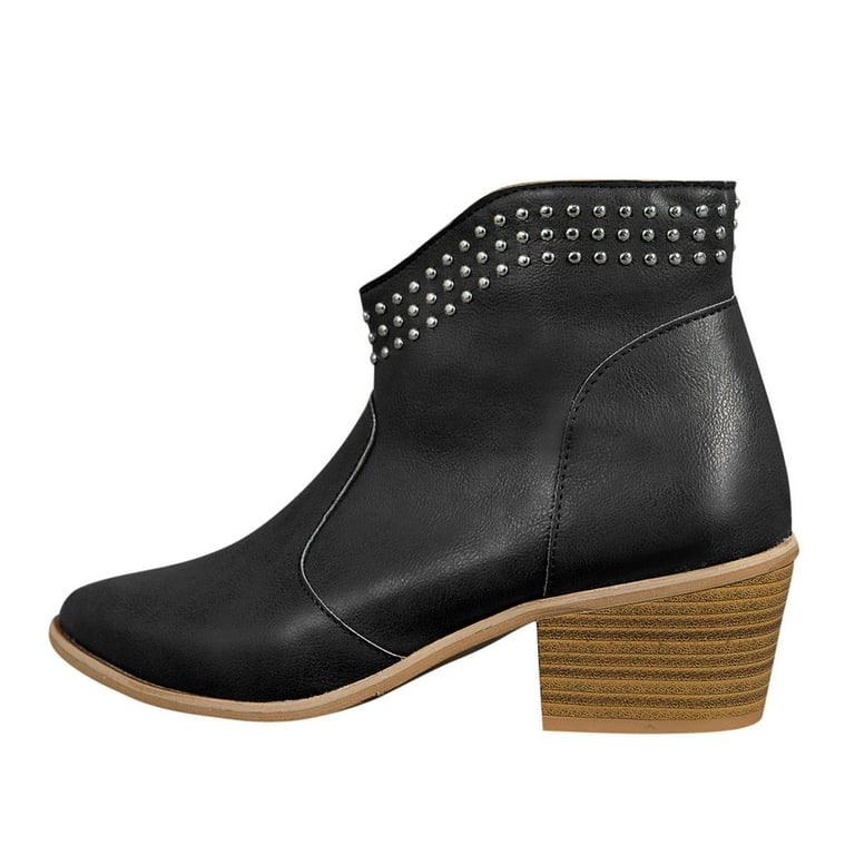 Cute short black boots 2025