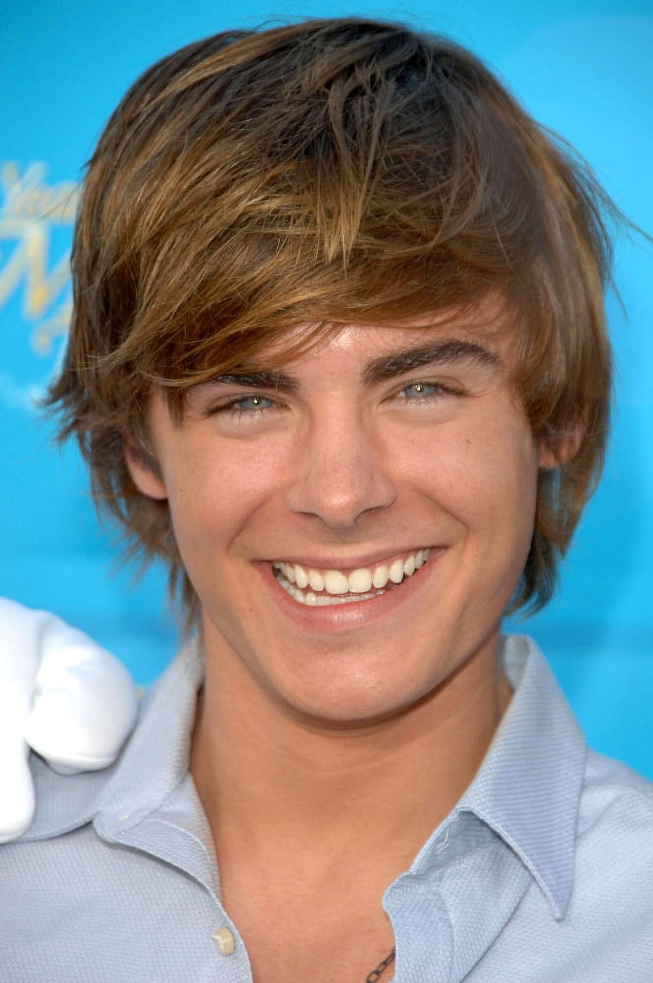 Zac Efron At Arrivals For Premiere Of DisneyS High School Musical 2 Canvas Art - (16 x 20)