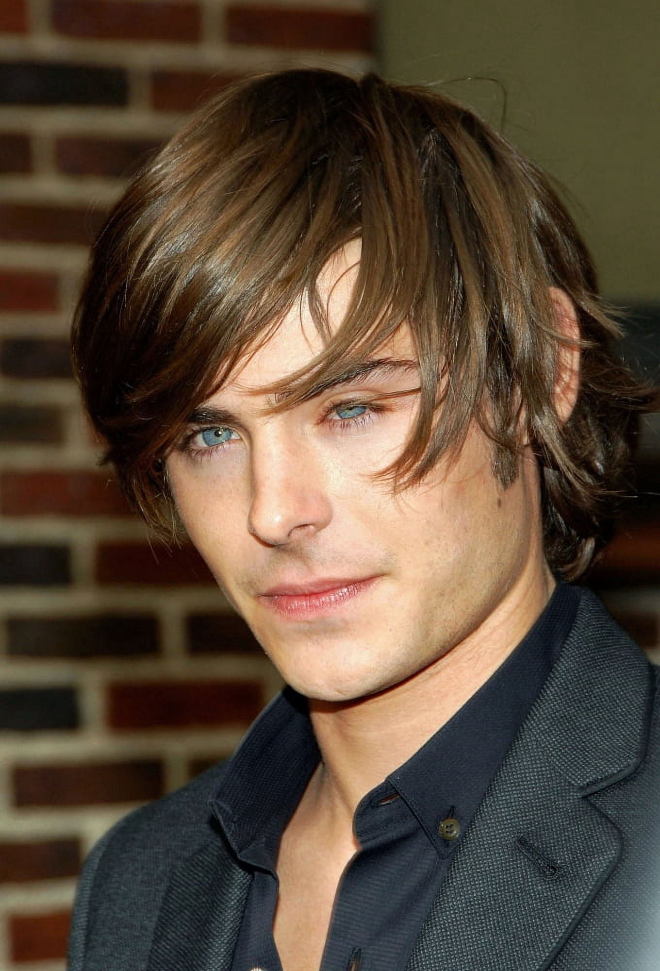 Zac Efron At Talk Show Appearance For The Late Show With David Letterman Canvas Art - (16 x 20)