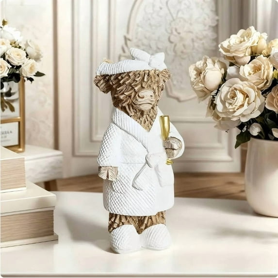 Zawou Highland Cow Figurine Resin Champagne Bull Statue Western Farmhouse Decor Accent for Christmas or Year-Round Home Display