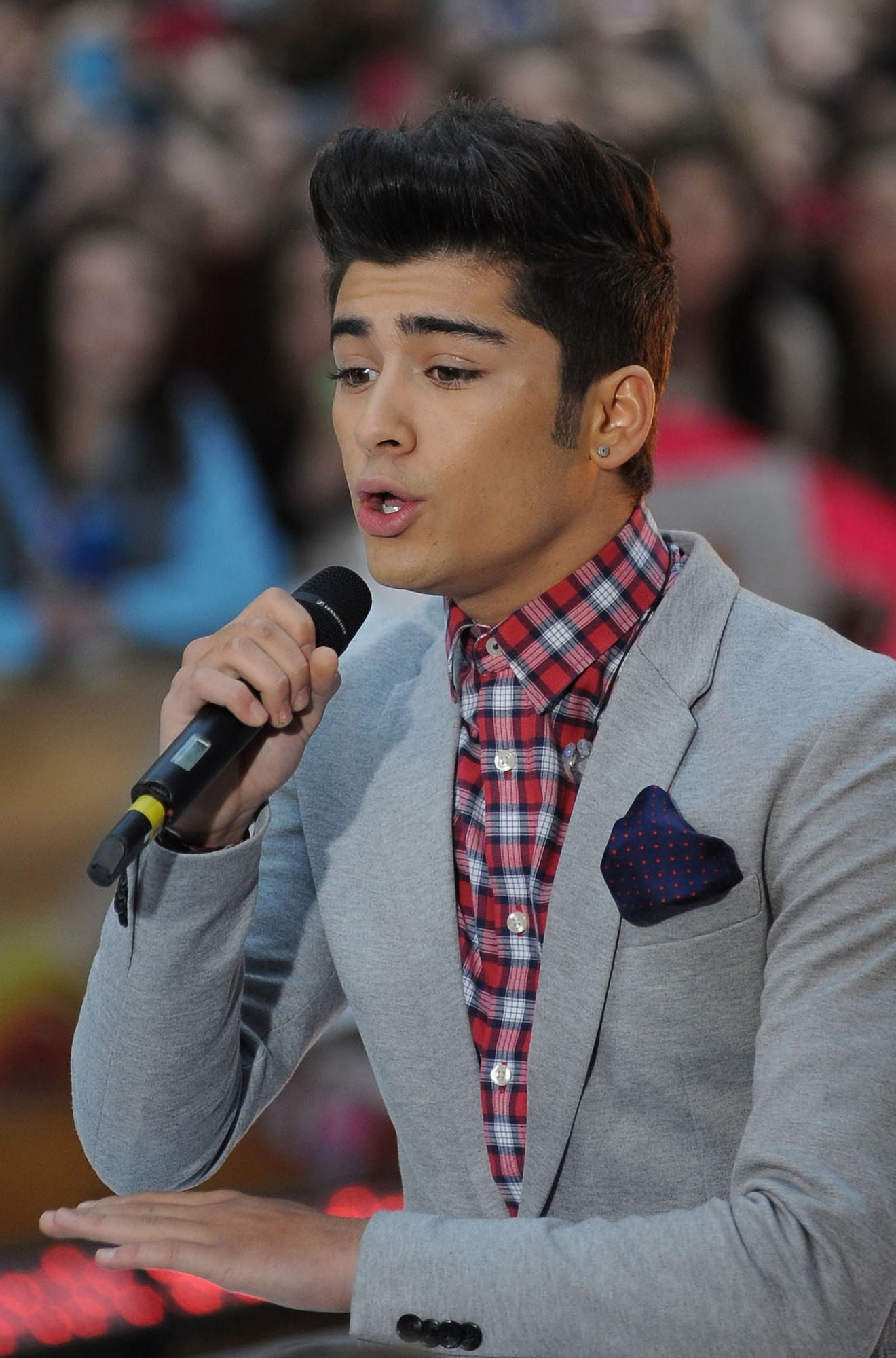Zayn Malik At Talk Show Appearance For Nbc Today Show Concert With One Direction Canvas Art - (16 x 20)