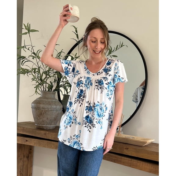 Zeagoo Floral Tops for Women Flowy Blouses Ruffle Sleeve Tunics Boho Peasant Blouses for Women Summer 2025