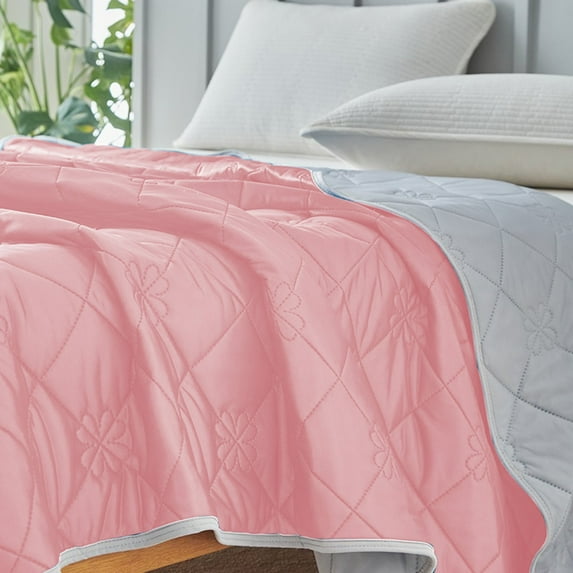 Zhourta Air Conditioning Quilt 39×59Inch Lightweight Soft Quick Drying Affordable Price Summer Cooling Blankets for Hot Sleepers