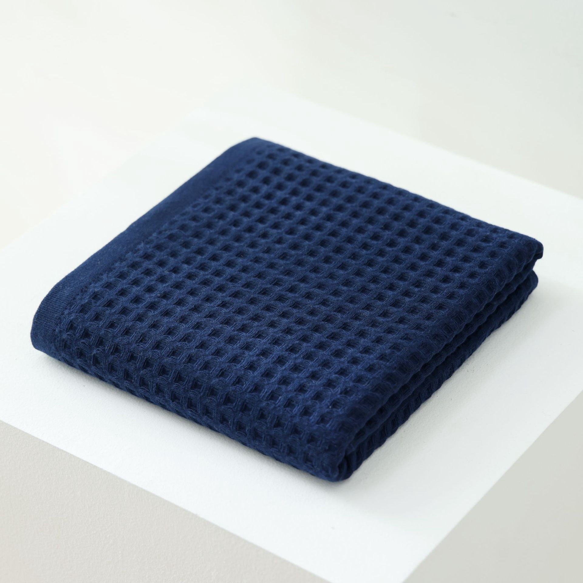 Zhuge 2 Pack Oversized 27.5x55in Microfiber Waffle Bath Towel - Soft Absorbent Fast Drying Lint Free, Dark blue