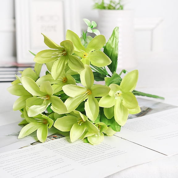 Zhuge 2-Piece Green Artificial Lilies, 12.995.9 Inch Durable Fake Flowers, for Home, Wedding Parties & Dining Table Decor