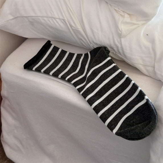 Zhuge 3 Pairs Retro Striped Crew Socks,Cute Fashion novelty Casual Athletic Cotton Socks for Women ,Sporty Calf Socks Casual Cotton Sock,Grey