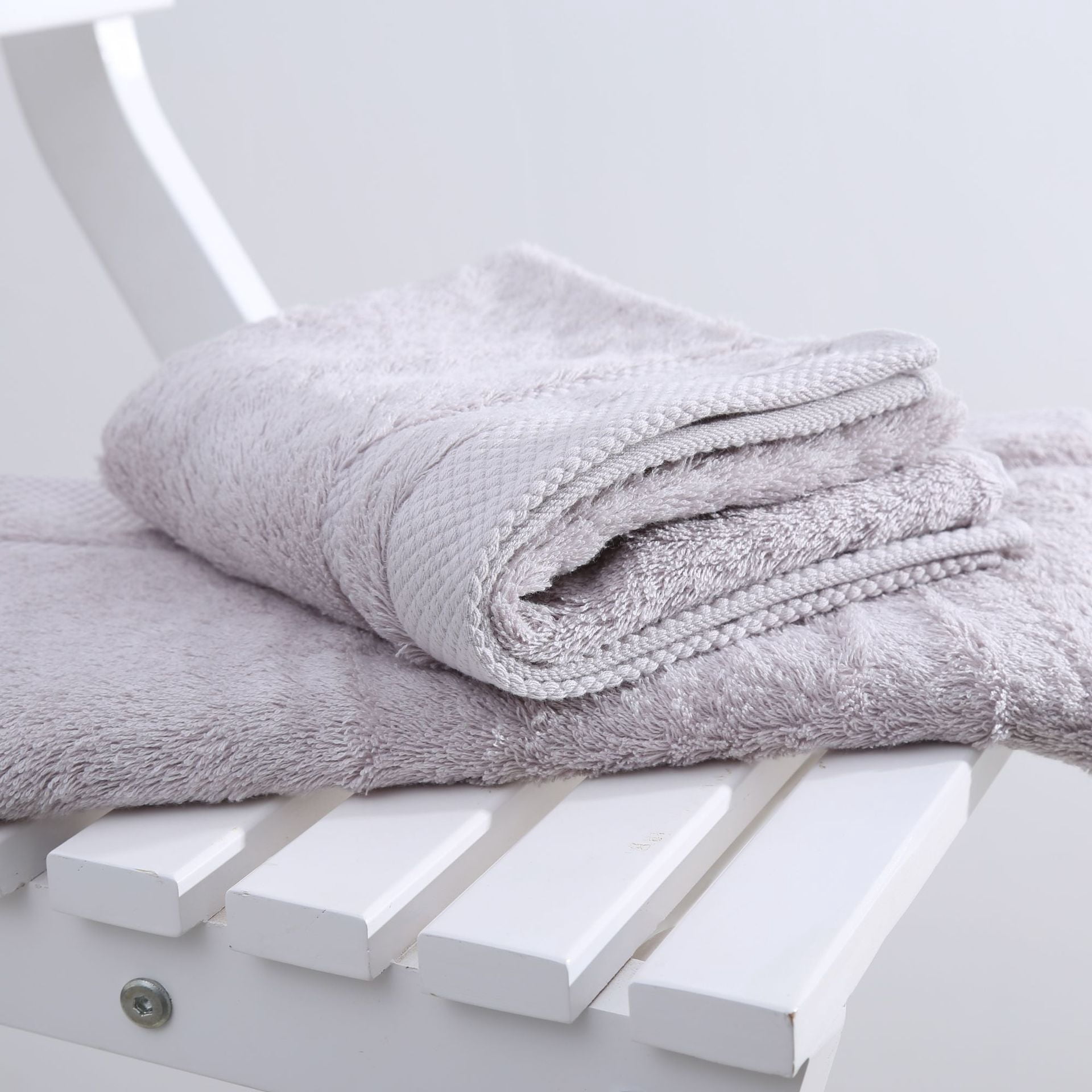 Zhuge 4-Pack Premium Long-Staple Cotton Face Towels 13.39×29.53in, Ultra Soft & Highly Absorbent Washcloths for Shower, Facial & Body Care, Ideal for Home Daily Use, Light Gray