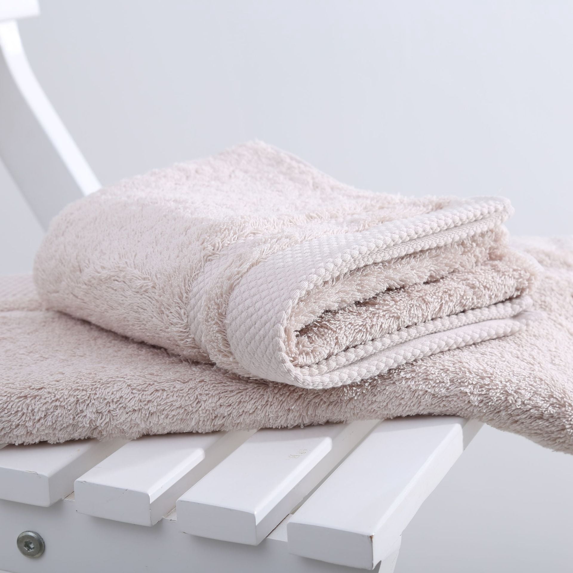 Zhuge 4-Pack Premium Long-Staple Cotton Face Towels 13.39×29.53in, Ultra Soft & Highly Absorbent Washcloths for Shower, Facial & Body Care, Ideal for Home Daily Use, Khaki