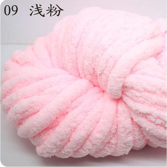 Zhuge 500g Super Soft Chenille Chunky Yarn - Cozy DIY Knitting & Crochet Blanket Yarn - Ideal for Warm ThrowsLight Pink