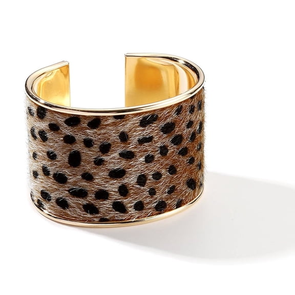 Zhuge Bold Leopard Print Wide Acrylic Bangle, Single Piece Statement Jewelry with Trendy Animal Print Flair ,L02
