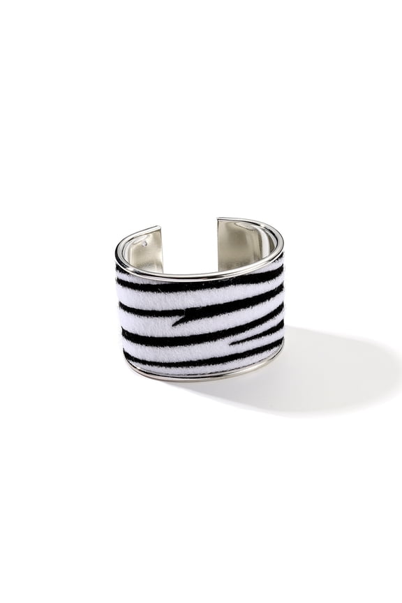 Bold Leopard Print Wide Acrylic Bangle, Single Piece Statement Jewelry with Trendy Animal Print Flair ,L04