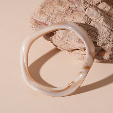 Zhuge Sleek Beige Irregular Acrylic Resin Bangle, Single Piece Modern Fashion Accessory with Asymmetrical Design