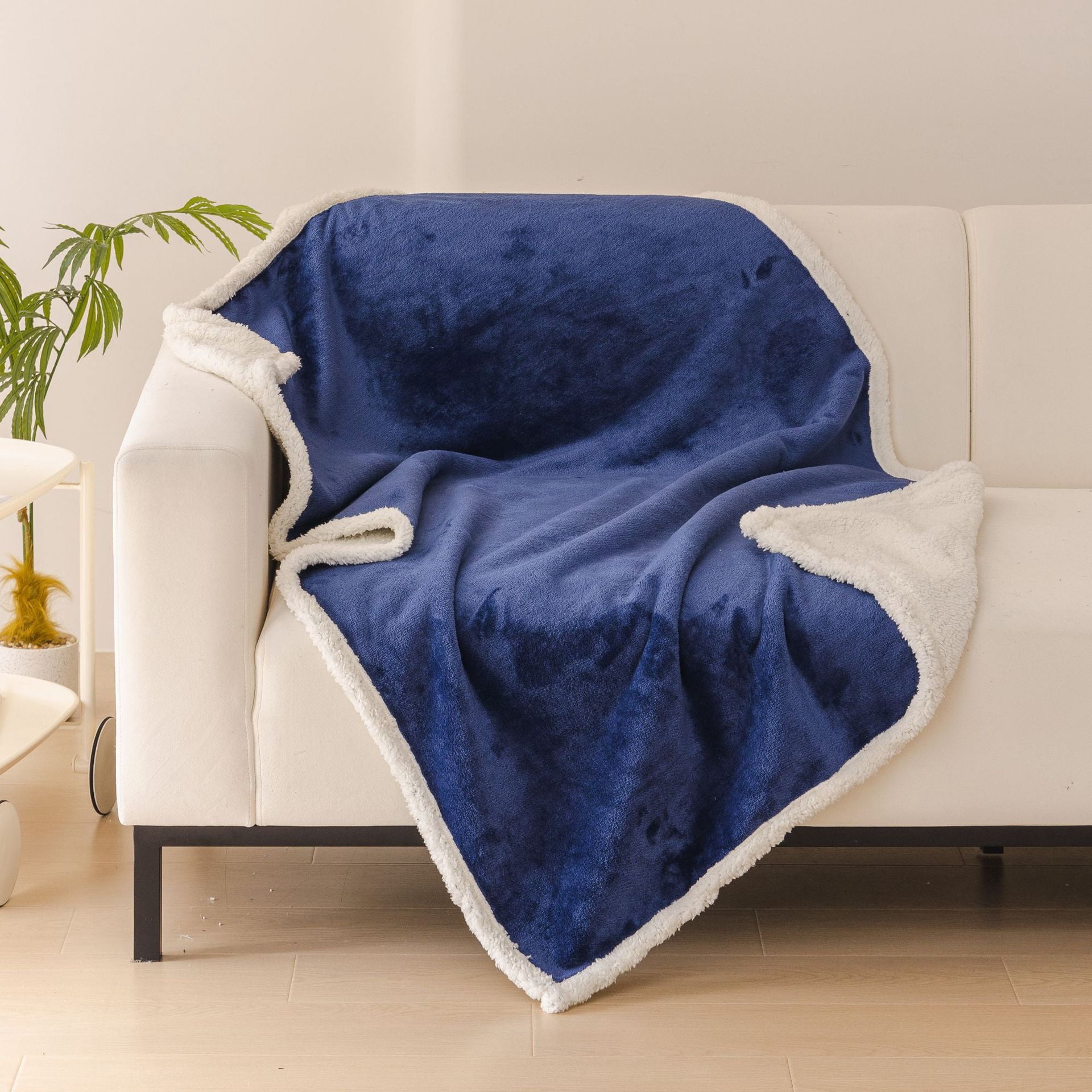 Zhuge Washable Pet Sleeping Mat & Throw Blanket for Small/Medium Dogs, Puppies & Cats, Couch Cover Protection with Soft Fleece, 100*71cm, 1 Piece-Blue White