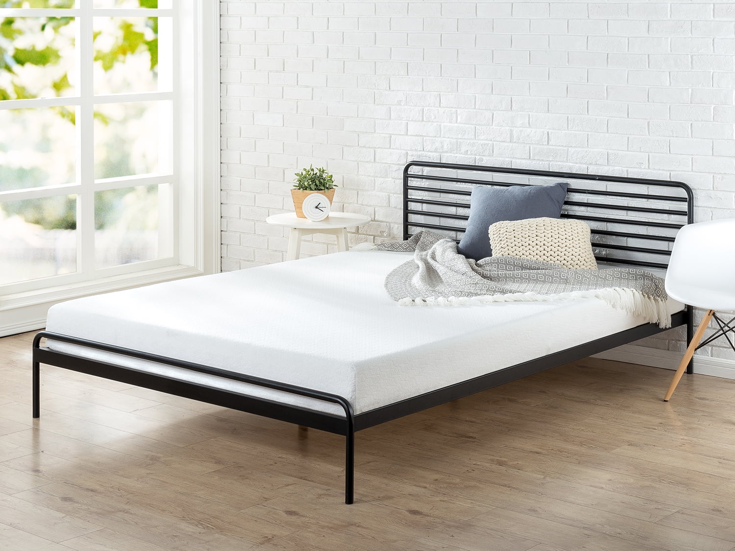 Zinus Tom Metal Platform Bed Frame, Design Award Winner, Queen ...