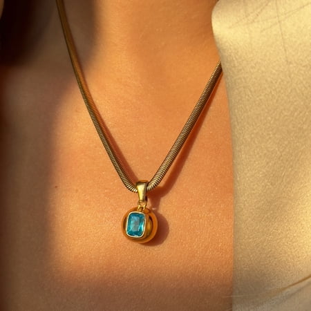 Zircon Pendant Necklace High Color Retention Furnace Vacuum Plating 18K Gold