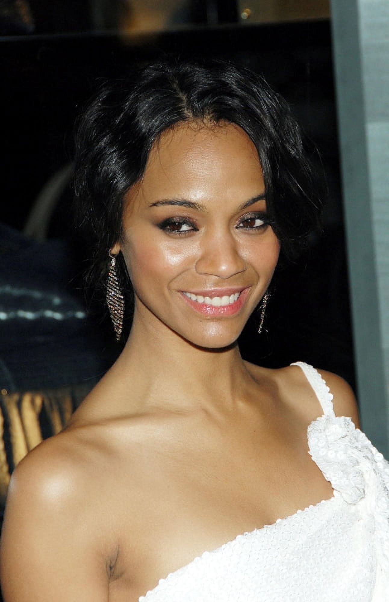 Zoe Saldana At Arrivals For Armani 5Th Avenue Store Grand Opening Canvas Art - (16 x 20)