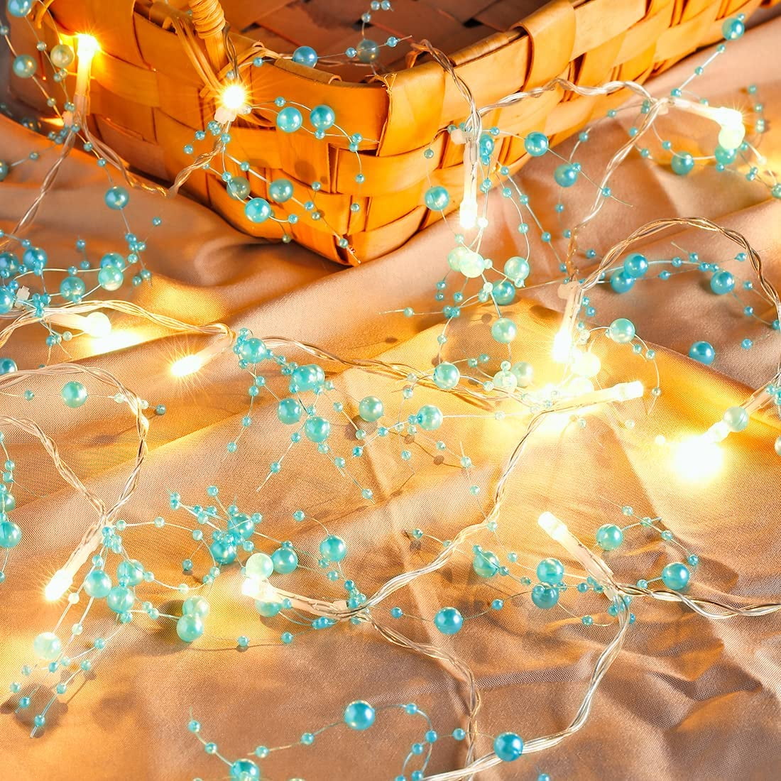 Zukuco Berry Christmas Garland, Cordless Festive Lighted Berry Beaded