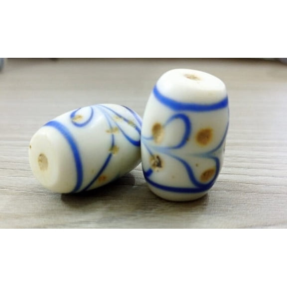ZuluCraftShop Rare White And Blue Bowties Bead - Traditional Kalinga Bead - Antique Old Barrel Shaped Bead - 4 Beads per package