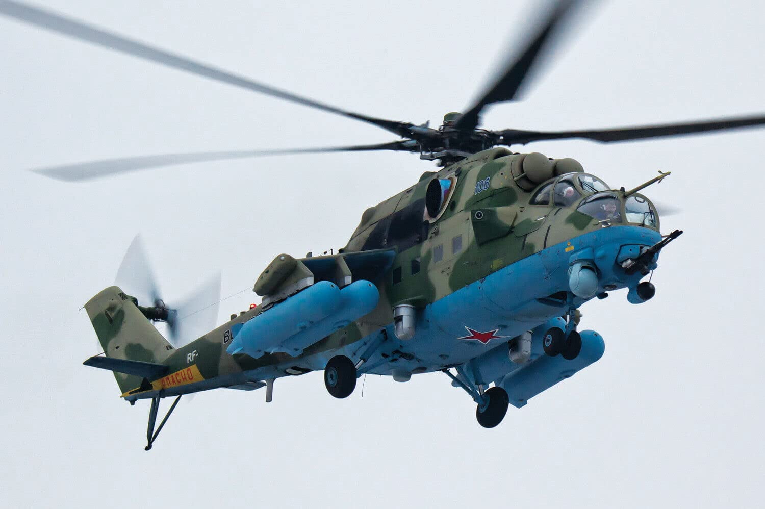 Zvezda - 1/48 Mil Mi-35 M Hind E (9/22) *zve4813