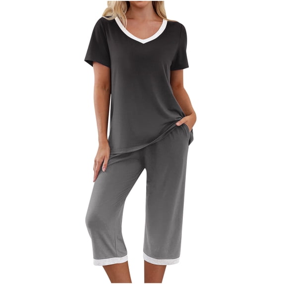 ZyeKqe Women's Pajamas Sets V Neck Shorts Sleeve Top and Capri Pants with Pockets Sleepwear Set Two Piece Pjs
