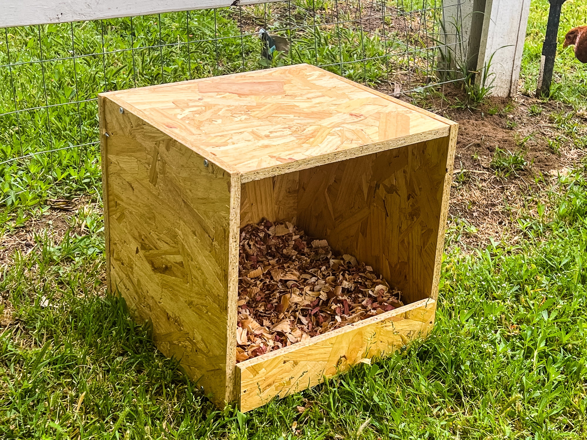 Zylina Natural Wood Single Nesting Box for Hens