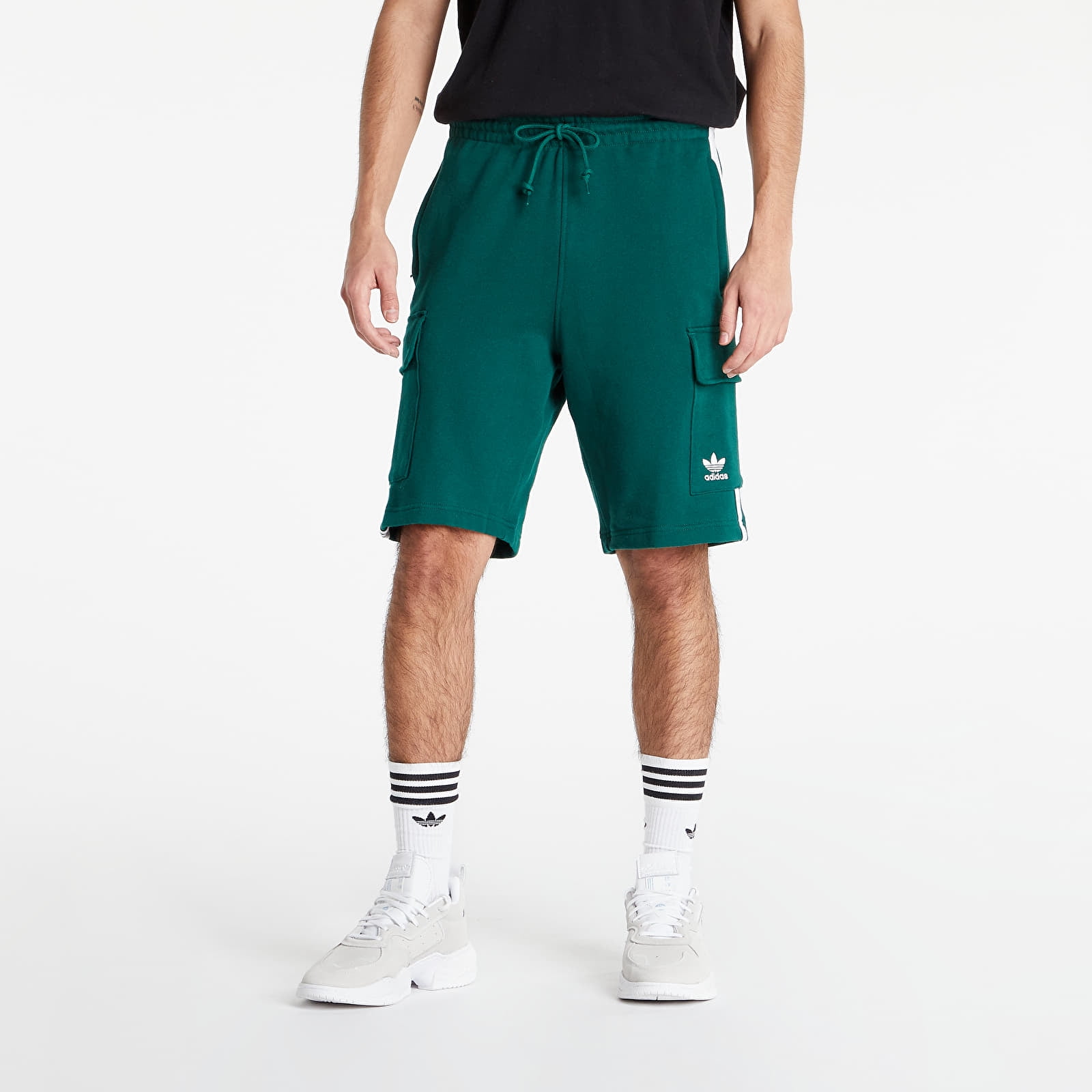 adidas Originals 3 Stripes Cargo Shorts Collegiate Green Size Large