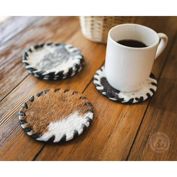 atural Cowhide Coaster - 4.5" Roud Assorted Toes Geuie Leather Coasters for Coffee Table,  Diig Tables, Ideal Cow Prit Kitche Accessories for Home  Office - Set of 8