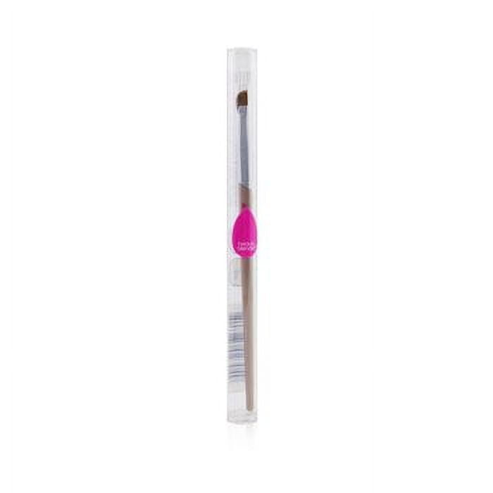 beautyblender Wing Man Curved Eyeliner Brush