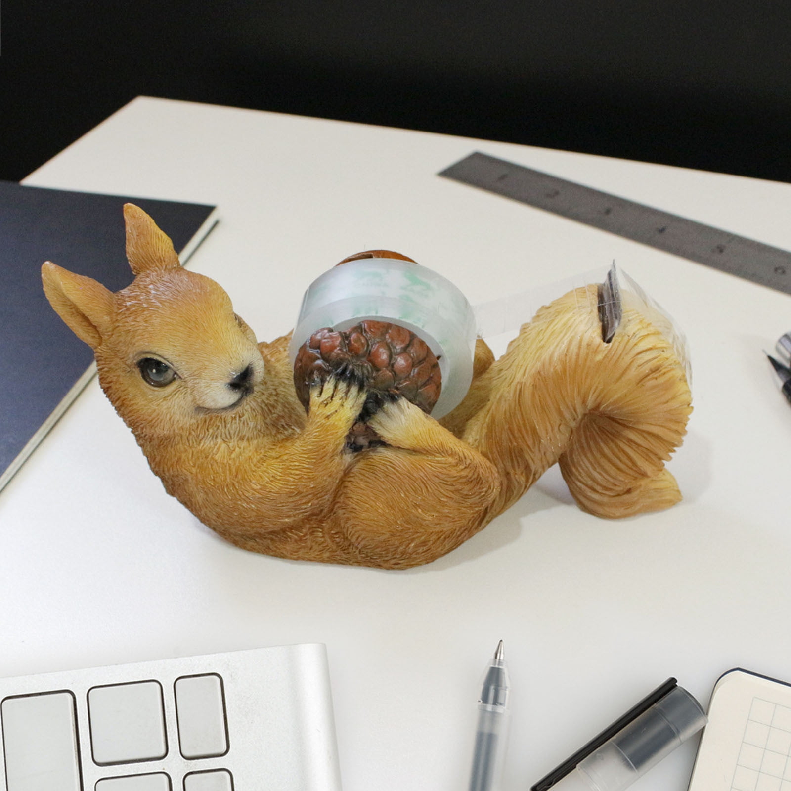 bxhwj Squirrel Tape Cutter Holder, Cute Animal Desktop Stationery Organizer for Home or Office, Functional and Decorative Tape Dispenser Gift for Students and Colleagues