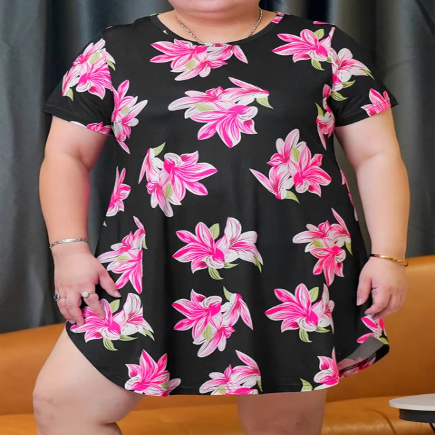 combines classic Chinese style with modern elegance. Made from