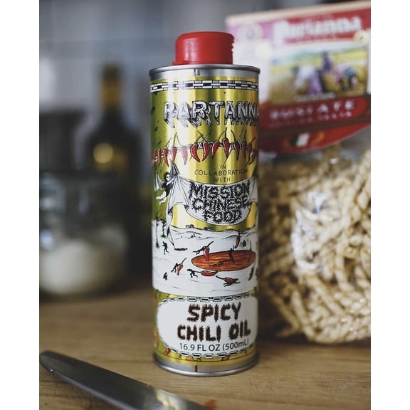 Partanna Mission Spicy Pepper Olive Oil - Premium Extra Virgin Olive Oil Infused with Spicy Red Pepper - Polphenol - Great for Gourmet Cooking and Drizzling - Cold Pressed - 16.9 fl oz - 500ML