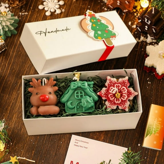 ddioayh Scented Candle Set with 3 Festive Shapes, Natural Soy Wax and Wooden Pad for Long-Lasting Safe Burn Christmas Decor and Aromatherapy Gift