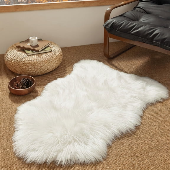 Faux Fur Rug, YEERSWAG 2x3 ft Fluffy Sheepskin Rug for Bedroom Living Room Nursery, Machine Washable Plush Carpet