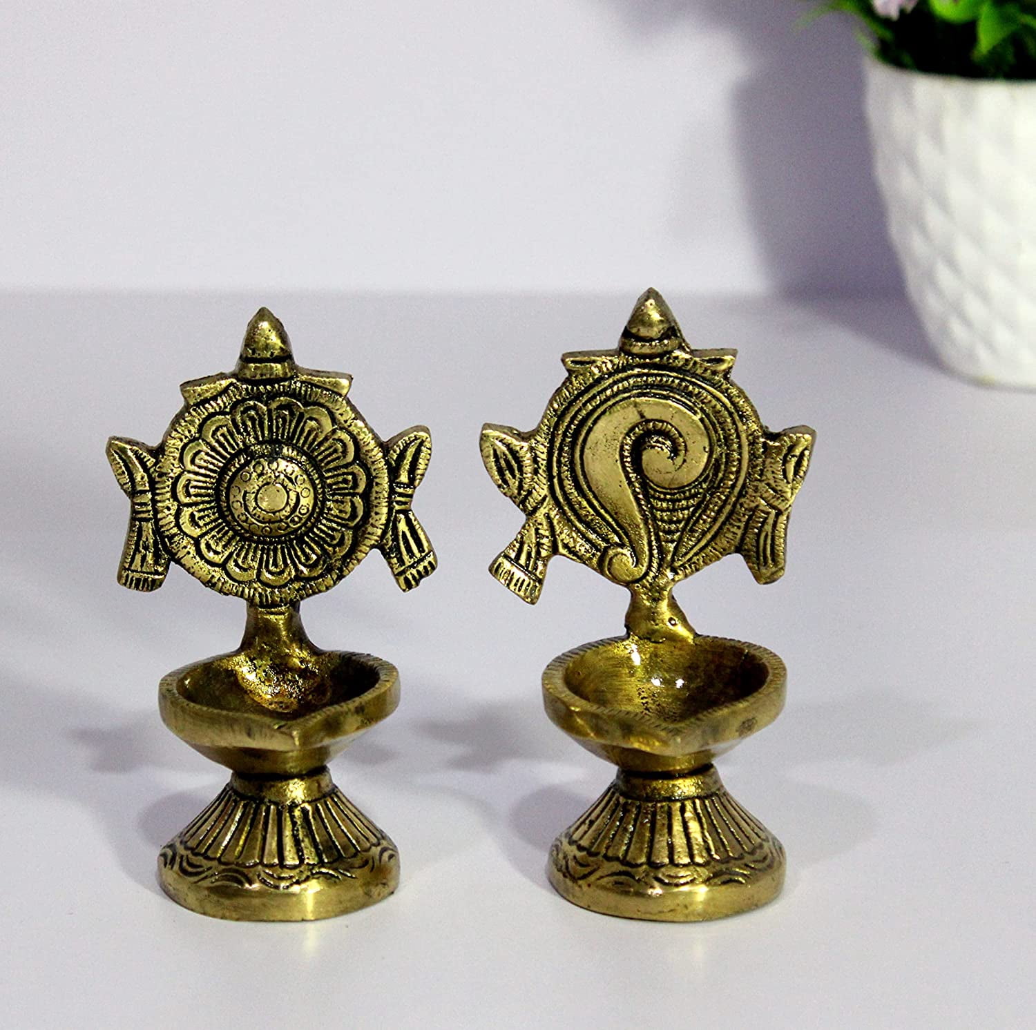 eSplanade Brass Oil Lamps | Shankh Chakra Narayan Oil Lamp Diya Deepam Kuthu Vilakku - 4" Inches