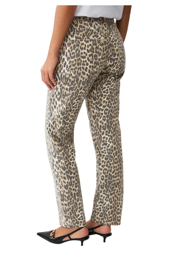 Plus Size Stretch Mid-Rise Relaxed Straight Leg Jeans