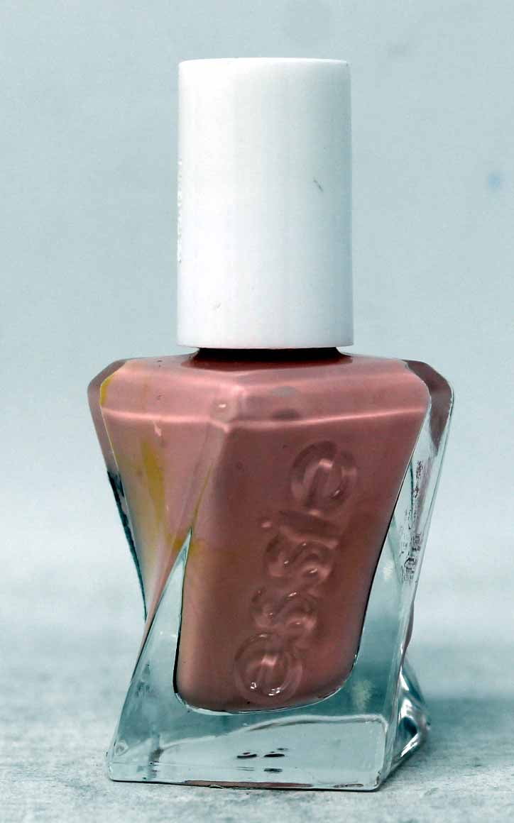 model clicks, essie gel couture longwear nail polish