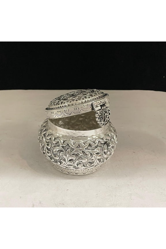 German Silver Fully Carved Jewelry Box, 1 Piece, 2.2 lb, Silver