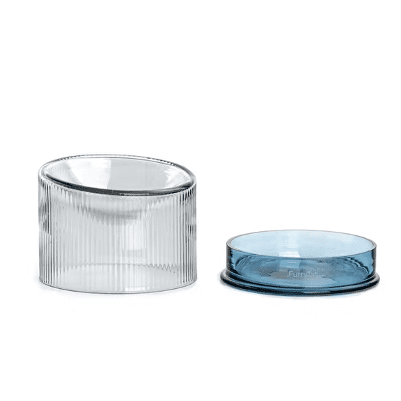 Glass Tall Bowl Is Specifically Designed for Cats, Suitable for Holding Cat Food and Water. It’s Easy to Clean and Features a Stylish, Minimalist Design.