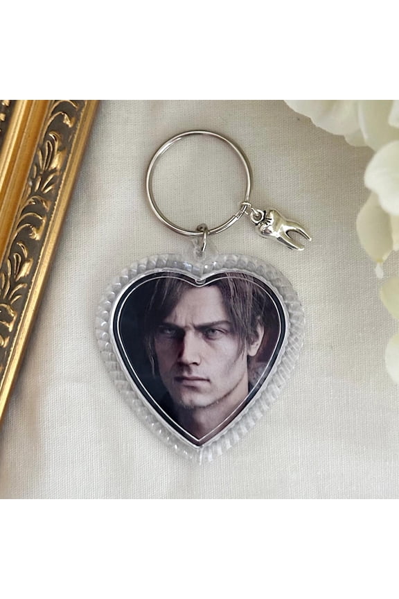 horror keychain | handmade | custom (1 keychain)
