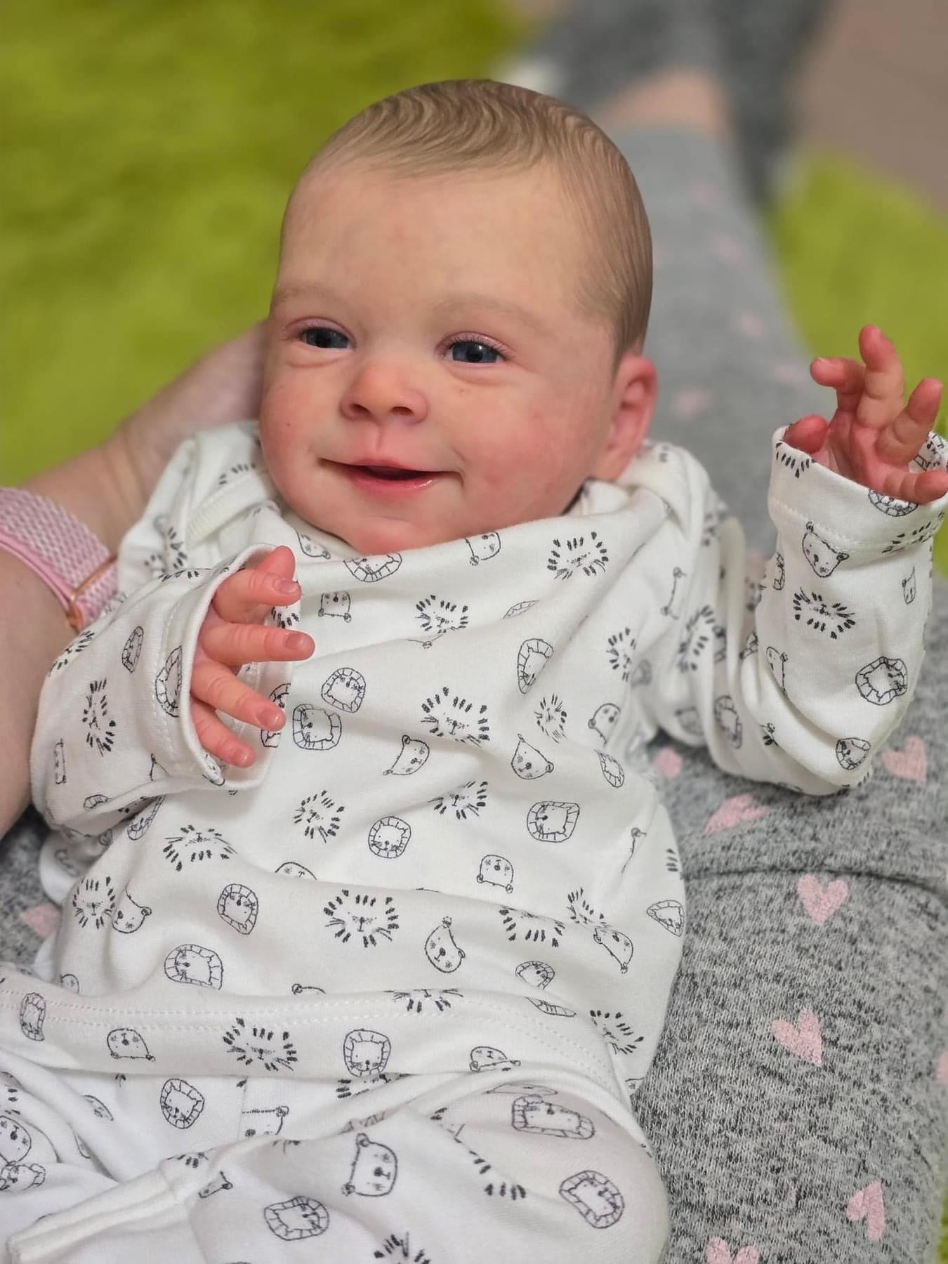 iCradle Adorable Smiling Lifelike Reborn Baby Dolls 18 Inch 46 cm Cuddly Newborn Babies Handmade Cloth Body Painted Hair Birthday Gift for Kids 3+