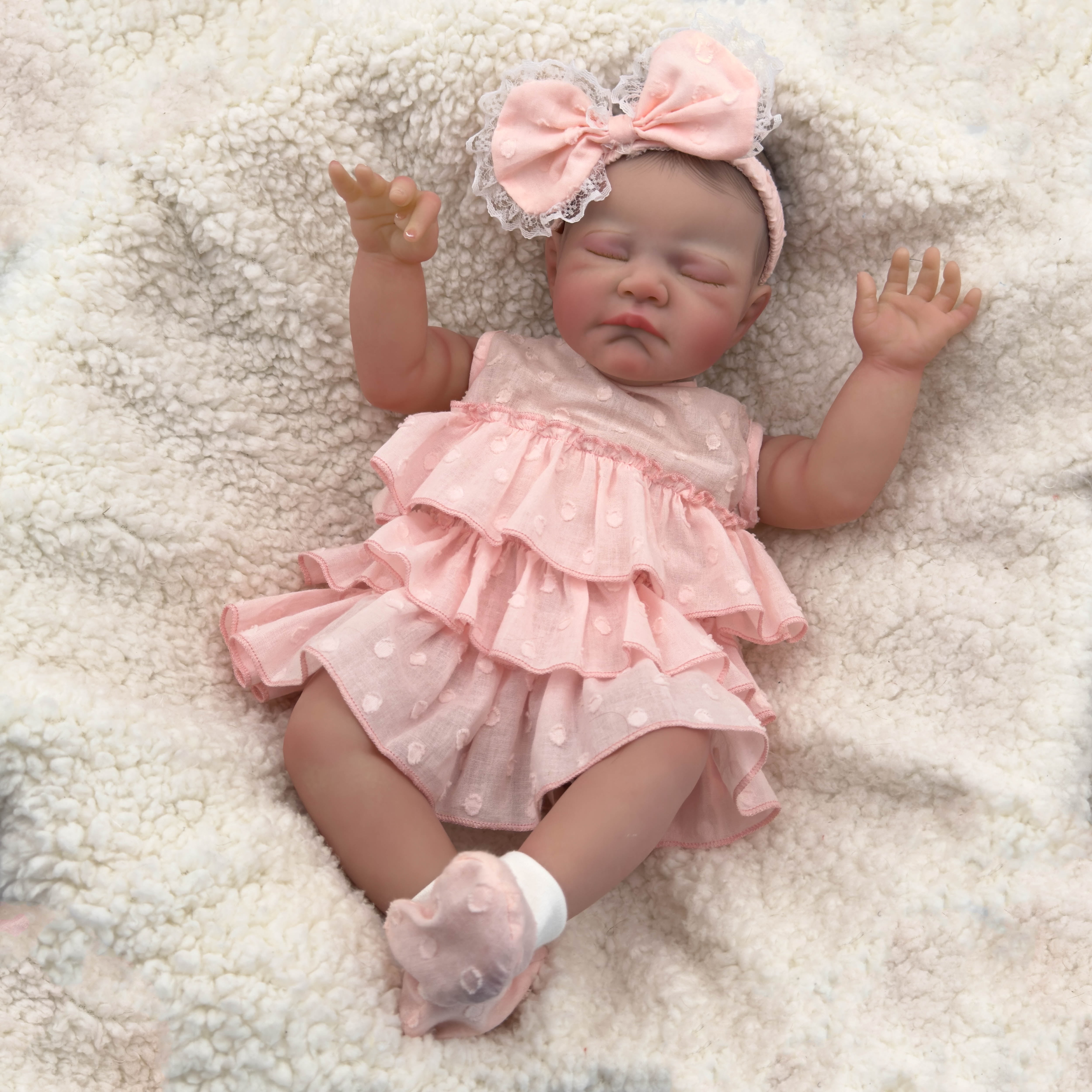 iCradle Lifelike Reborn Baby Dolls Girl 18 Inch Realistic Newborn Sleeping Babies Cloth Body Painted Hair Closed Eyes Gift for Kids 3+