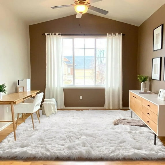 iLieber Sheepskin Soft Fluffy Fur 10x14 White Area Rug, Fuzzy Rug Washable Faux Fur Rug for Living Room Nursery Playroom Rectangle
