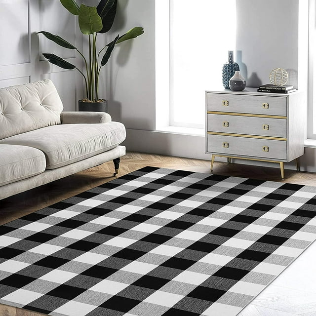 iOhouze Buffalo Plaid Outdoor Rugs Black and White 4'x6' Area Rug