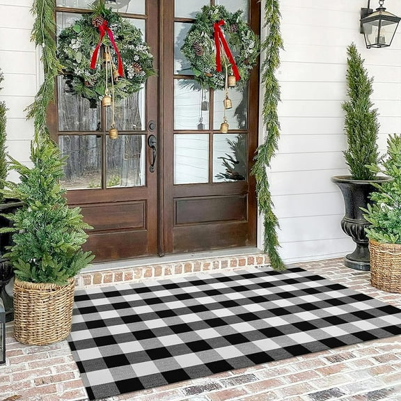 iOhouze Buffalo Plaid Outdoor Rugs Black and White 4'x6' Area Rug, Cotton Hand-Woven Washable Front Door Mat Indoor Outdoor Check Rugs for Front Porch Kitchen Entryway Patio Bathroom
