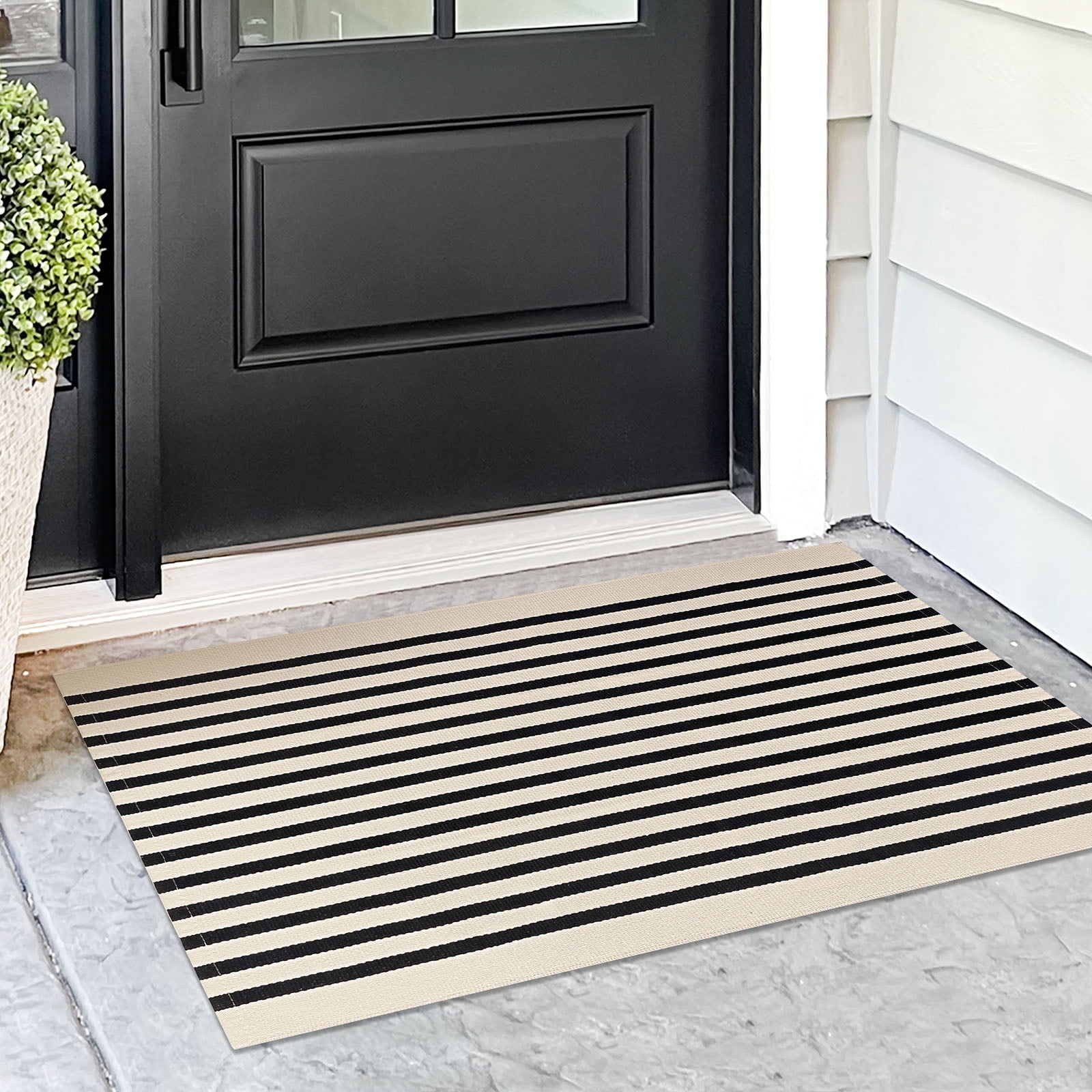 iOhouze Indoor/Outdoor Black and Beige Striped Rug for Entry, Patio ...
