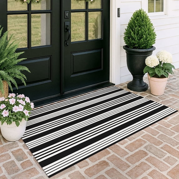 iOhouze Outdoor Rugs Black and White Striped Area Rug 4x6 ft Washable Indoor Outdoor Cotton Floor Carpet Rug