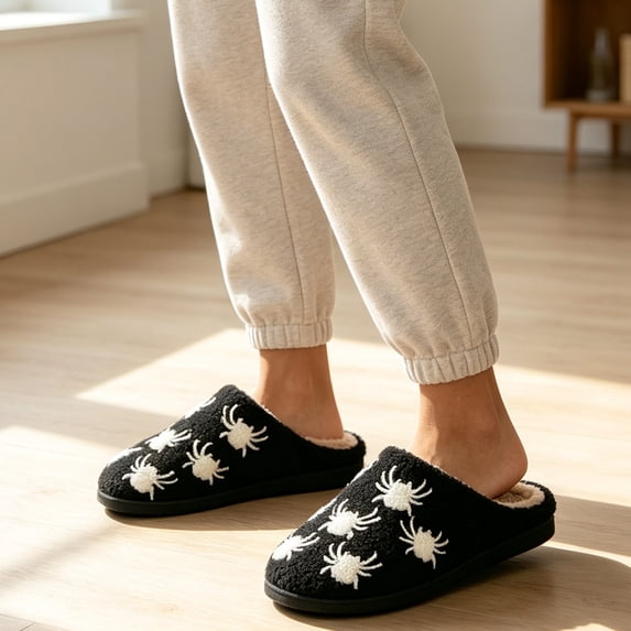 ichuanyi Christmas Halloween Slippers Cute Holiday Slipper Warm House Slippers for Women, Fuzzy Fluffy Outdoor Indoor Slip On Bedroom Slippers Home Shoes