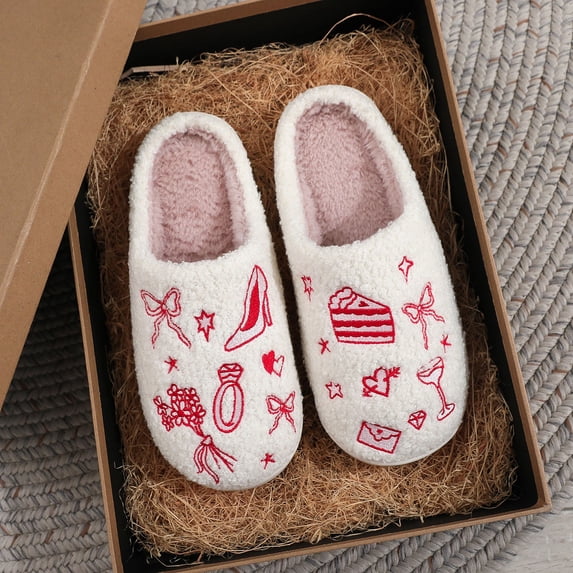 ichuanyi Women’s Plush Indoor House Slippers,Christmas Cute Pattern Winter Home Shoes Warm Cozy Non Slip Comfy Bedroom Closed Toe Slippers