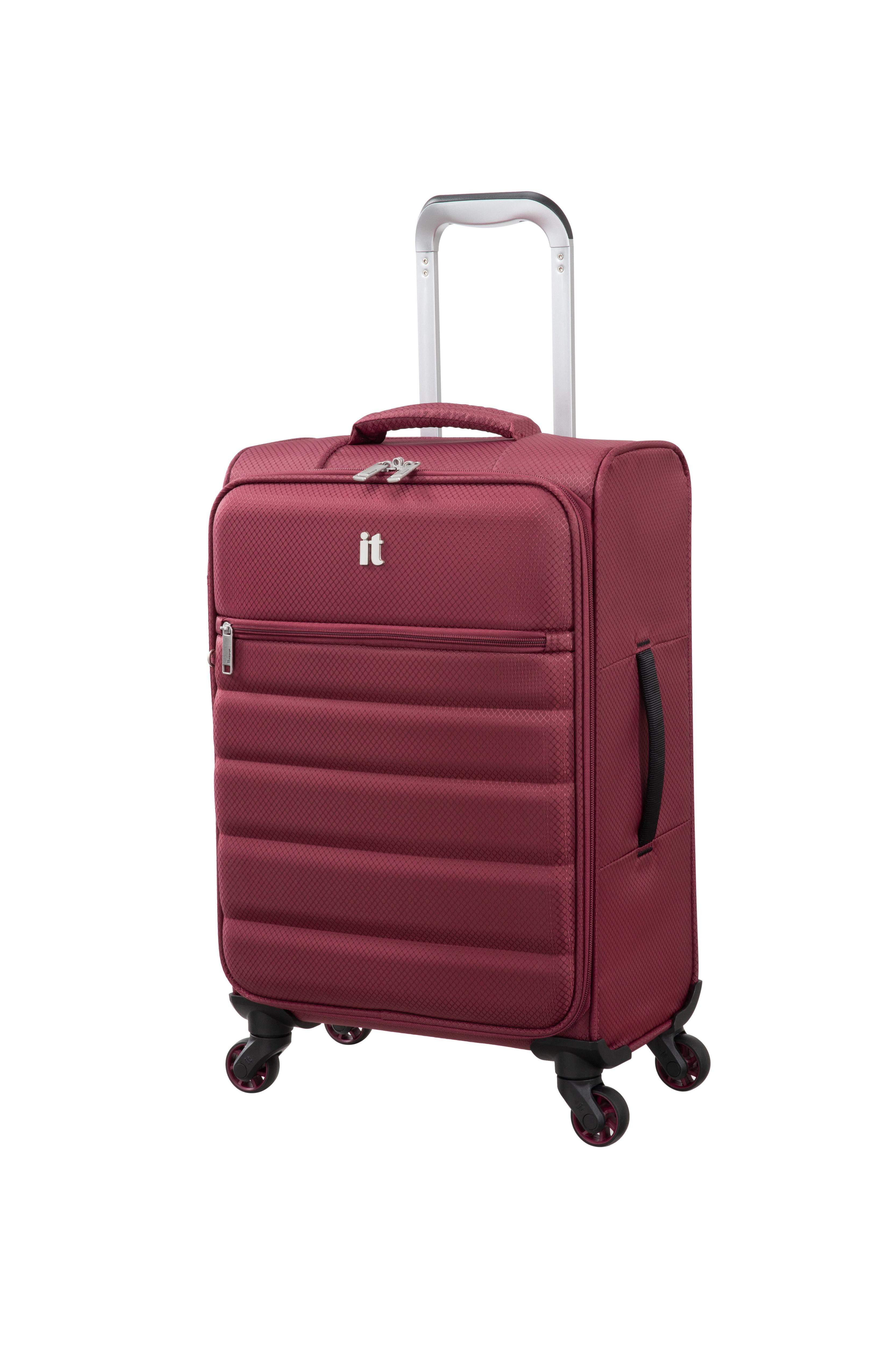 it luggage Striving 22" Softside Carry-On 8 Wheel Spinner, Tibetan Red